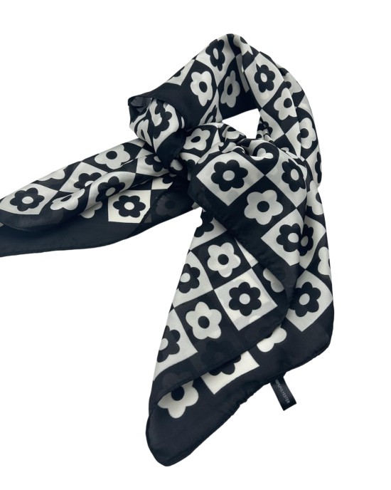 Black and white small fragrance square scarf